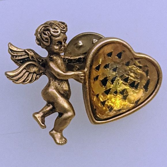 Vintage Jewelry - Vintage Cherub Cupid Heart Lapel Pin